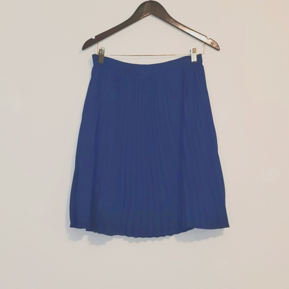 Gibson Women's Pleated Skirt Size M